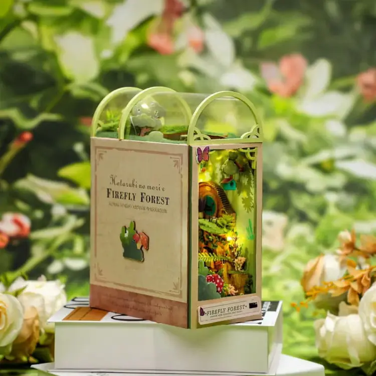 Zaczarowany las - Miniaturowy domek Book Nook