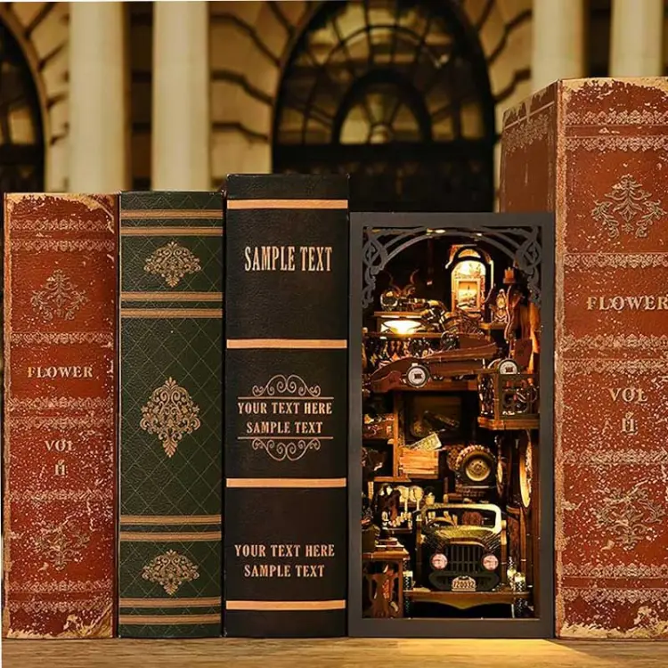 Vintage Car*- Miniaturowy domek Book Nook Aslowsnail