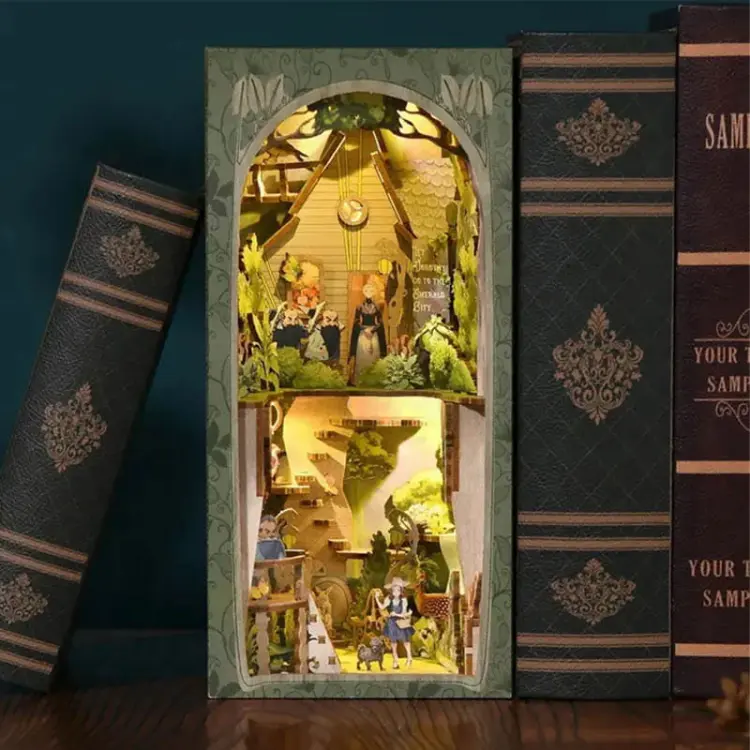 Czarnoksiężnik z Krainy OZ* - Miniaturowy domek Book Nook Aslowsnail