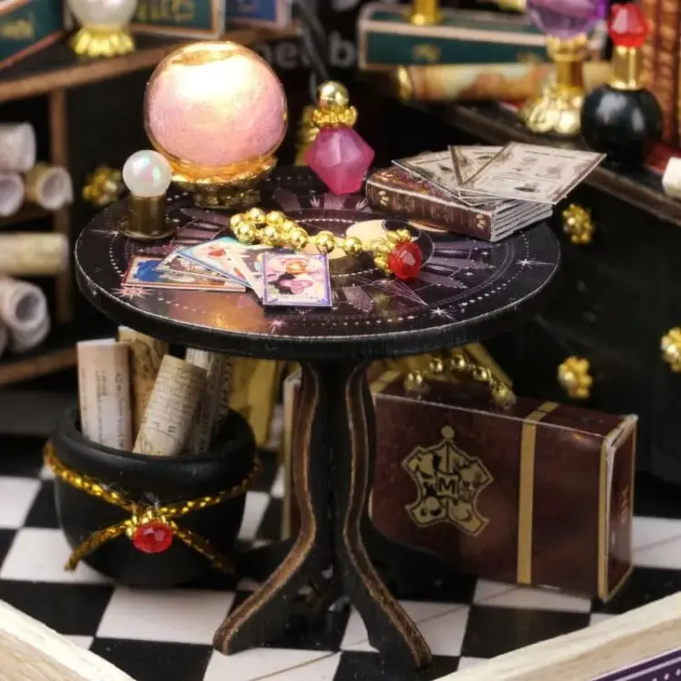 Miniaturowy domek - Wróżby Tarota
